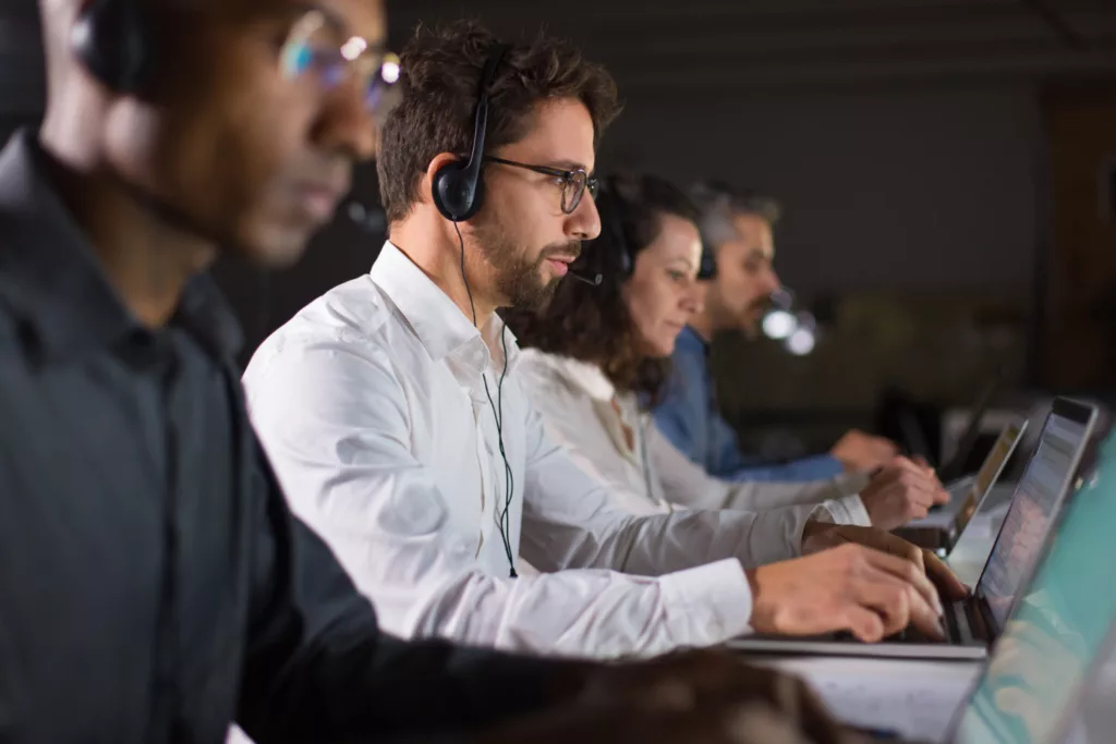 call center operators talk to gamers
